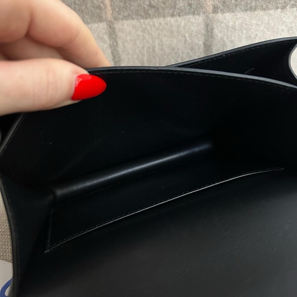 SOLD!Black Epsom Constance 18 GHW
C Stamp (2018). Highly sought after H neutral! - Picture 11 of 14